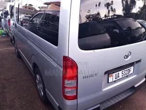 New Toyota HiAce 2012 Silver