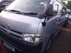 New Toyota HiAce 2012 Silver