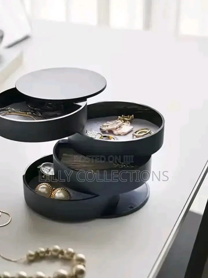 Rotating Jewelry Boxes