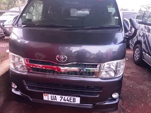 New Toyota HiAce 2013 Black