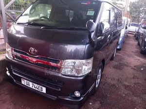 New Toyota HiAce 2013 Black