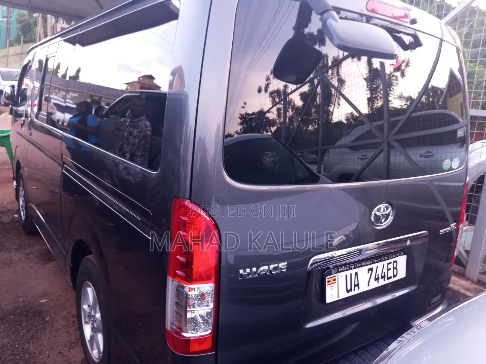 New Toyota HiAce 2013 Black