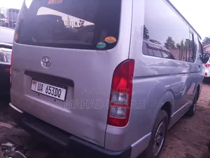 New Toyota HiAce 2010 Silver