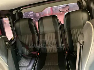 Toyota HiAce 2013 Black
