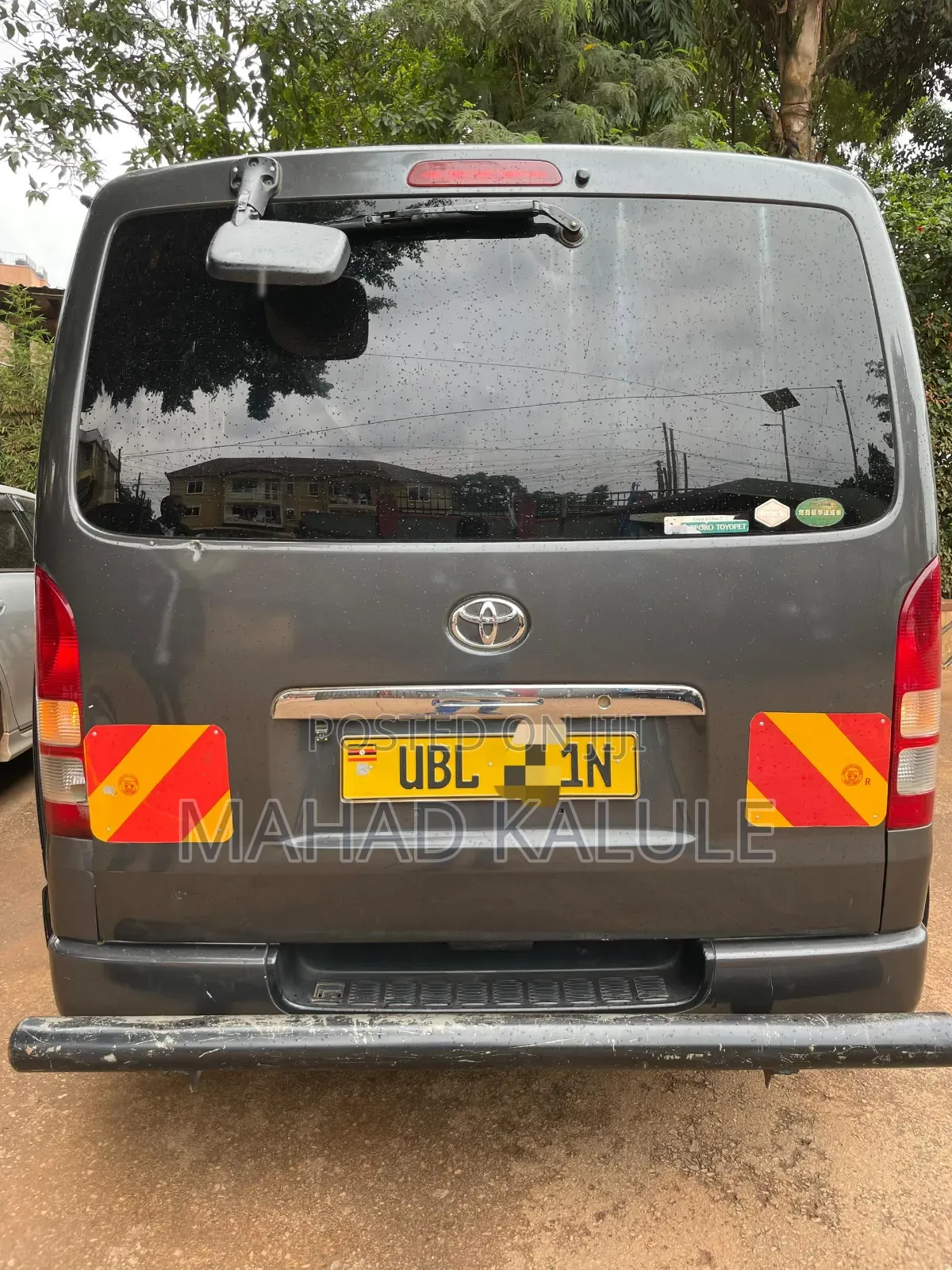 Toyota HiAce 2013 Black