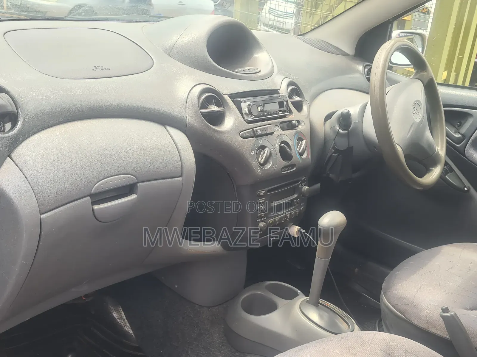 Toyota Vitz 2003 Silver