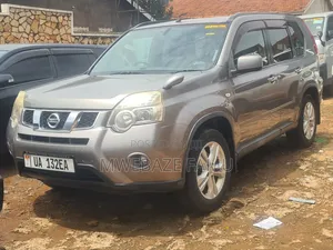 Nissan X-Trail 2010 Gray