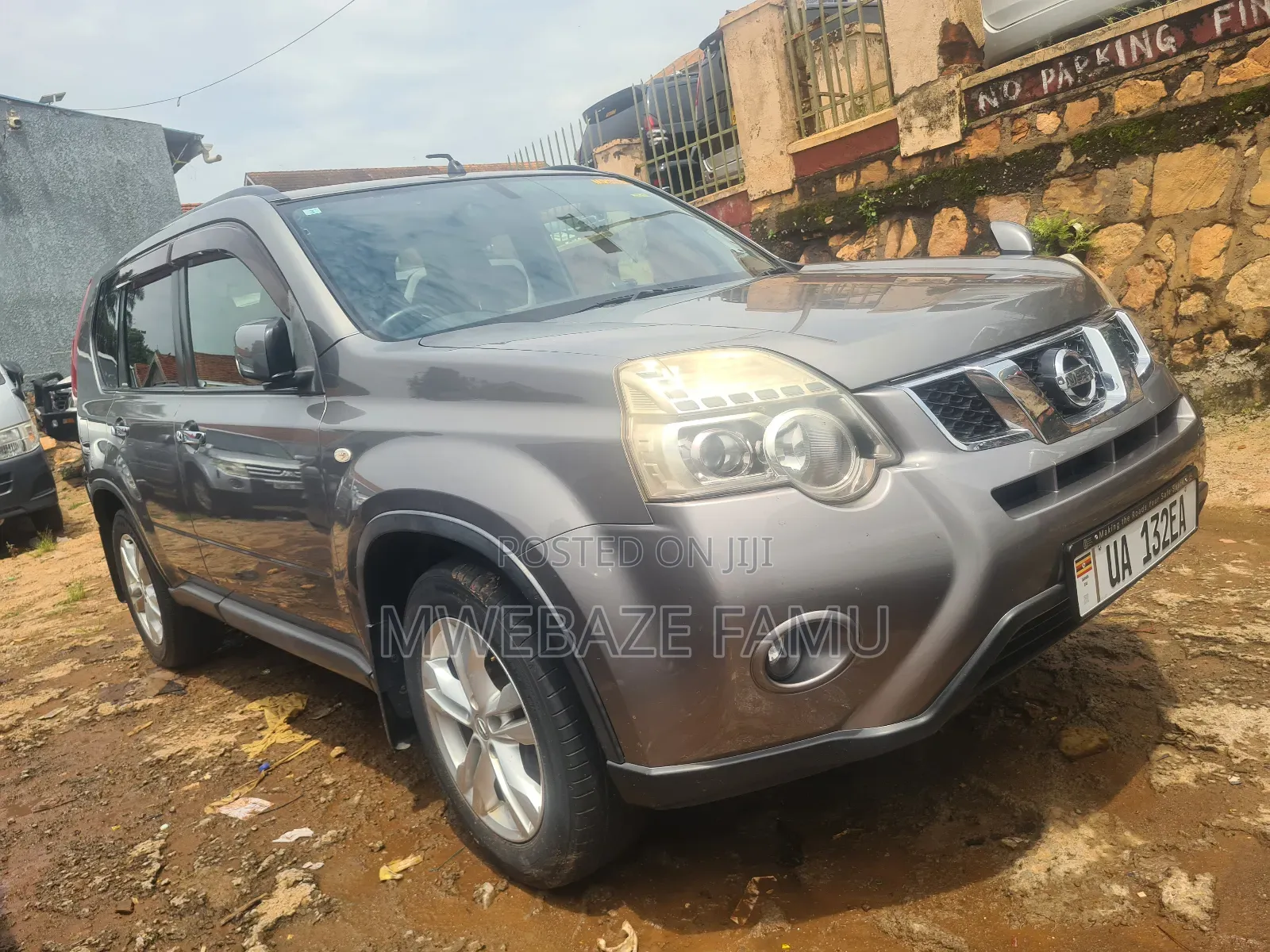 Nissan X-Trail 2010 Gray