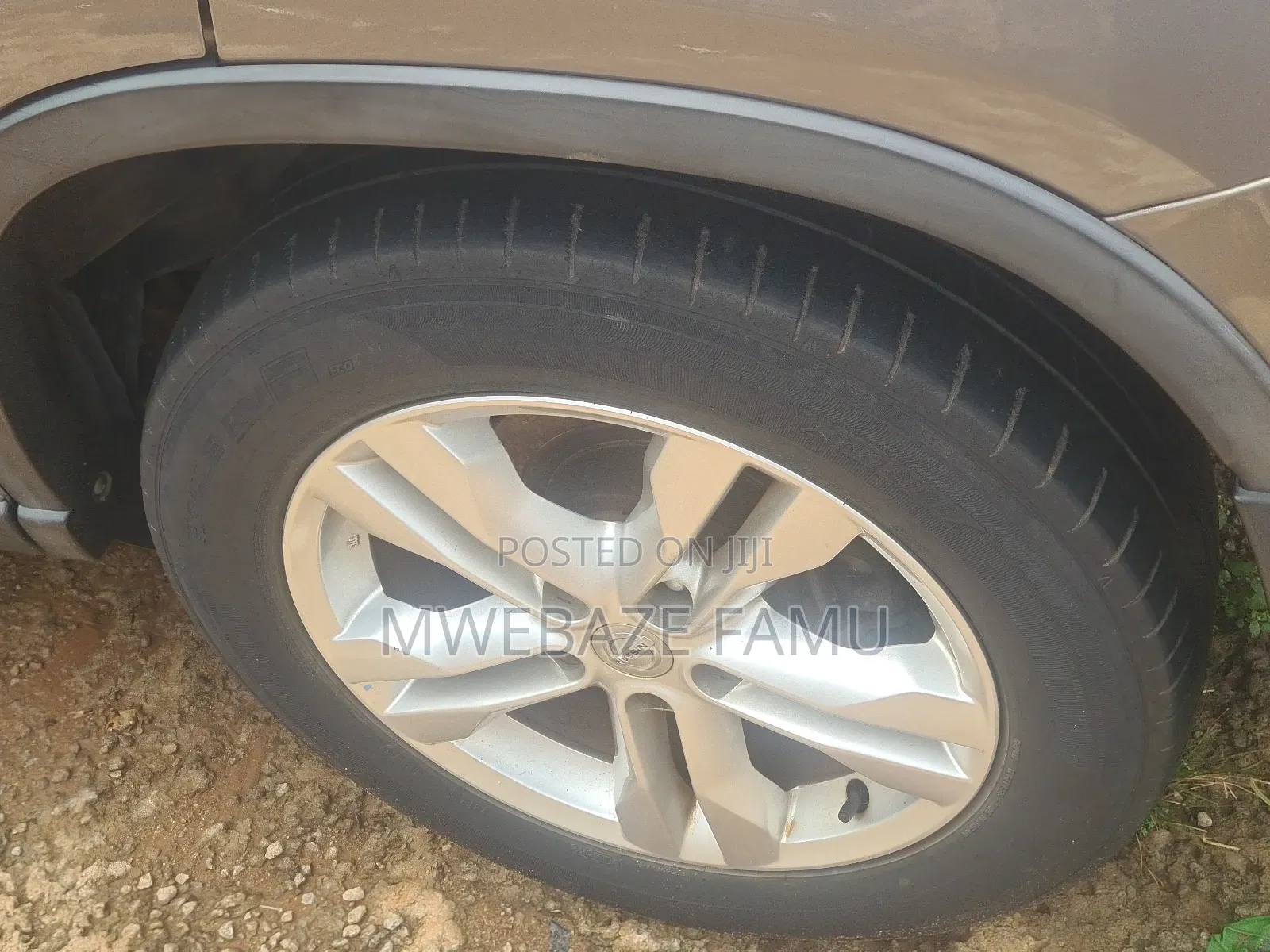 Nissan X-Trail 2010 Gray