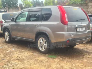 Nissan X-Trail 2010 Gray