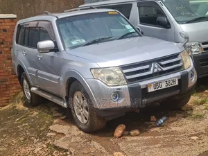 Mitsubishi Pajero 2010