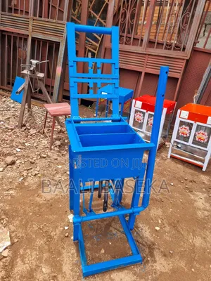 Workmen/Block Machines/Quality Block Maker