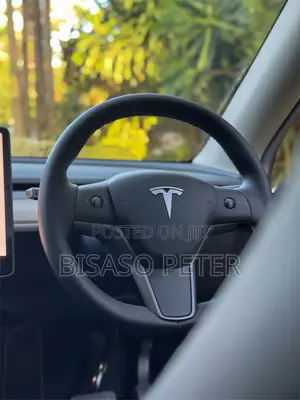 Tesla Model Y 2022 Gray