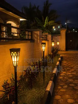 3W Solar Garden Lantern – Flickering Flame Light