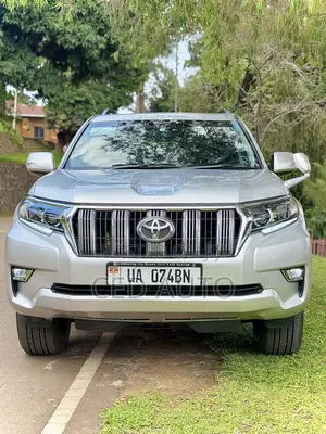 Toyota Land Cruiser Prado 2018 Silver