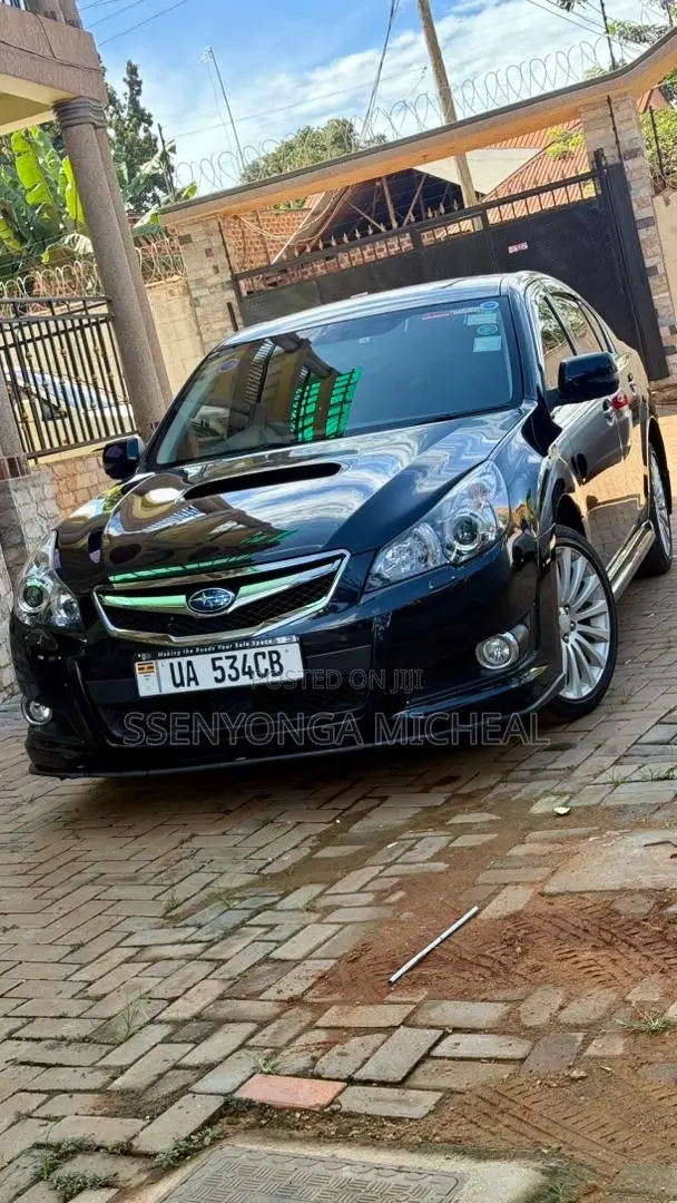 Subaru Legacy 2011 Black