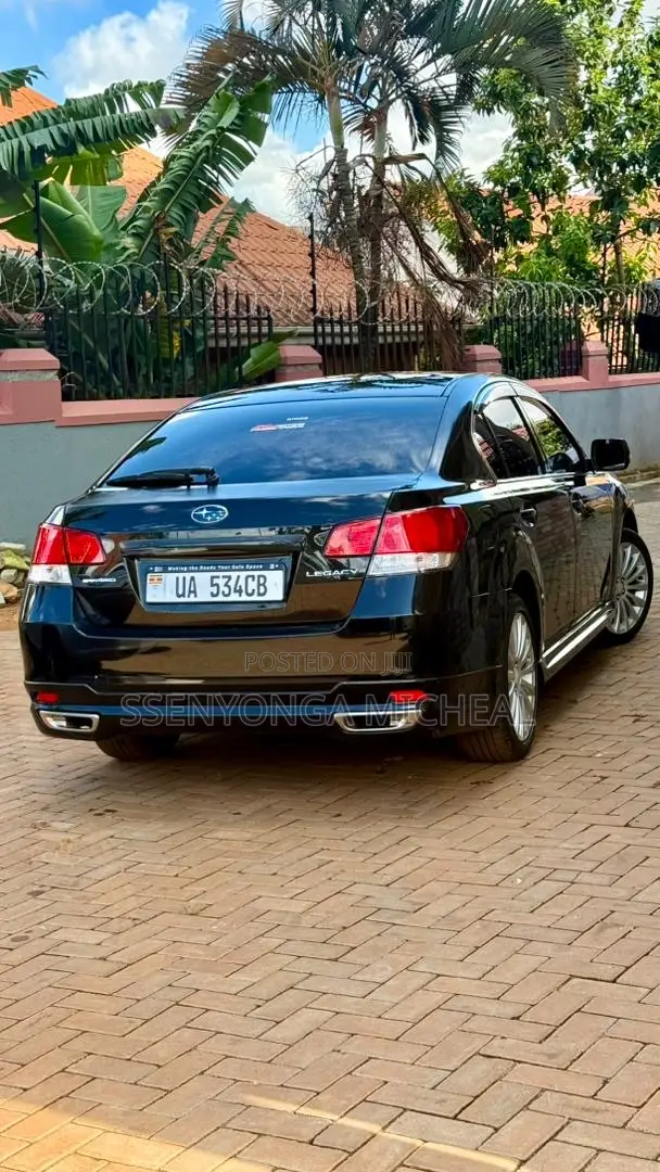 Subaru Legacy 2011 Black