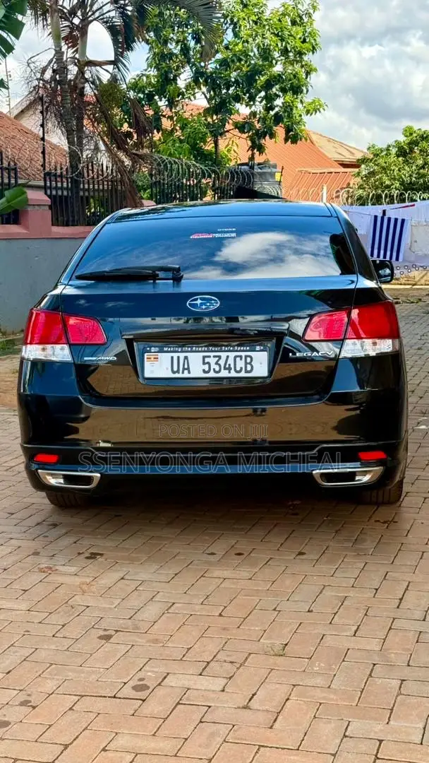 Subaru Legacy 2011 Black