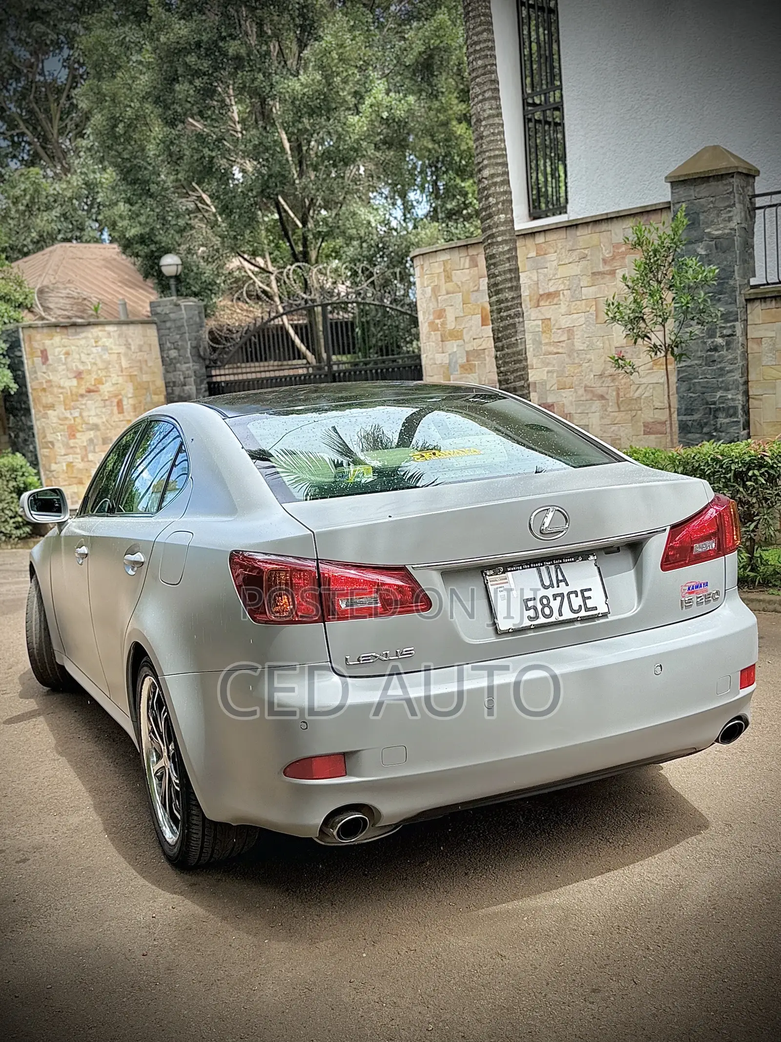 Lexus IS 2011 Gray