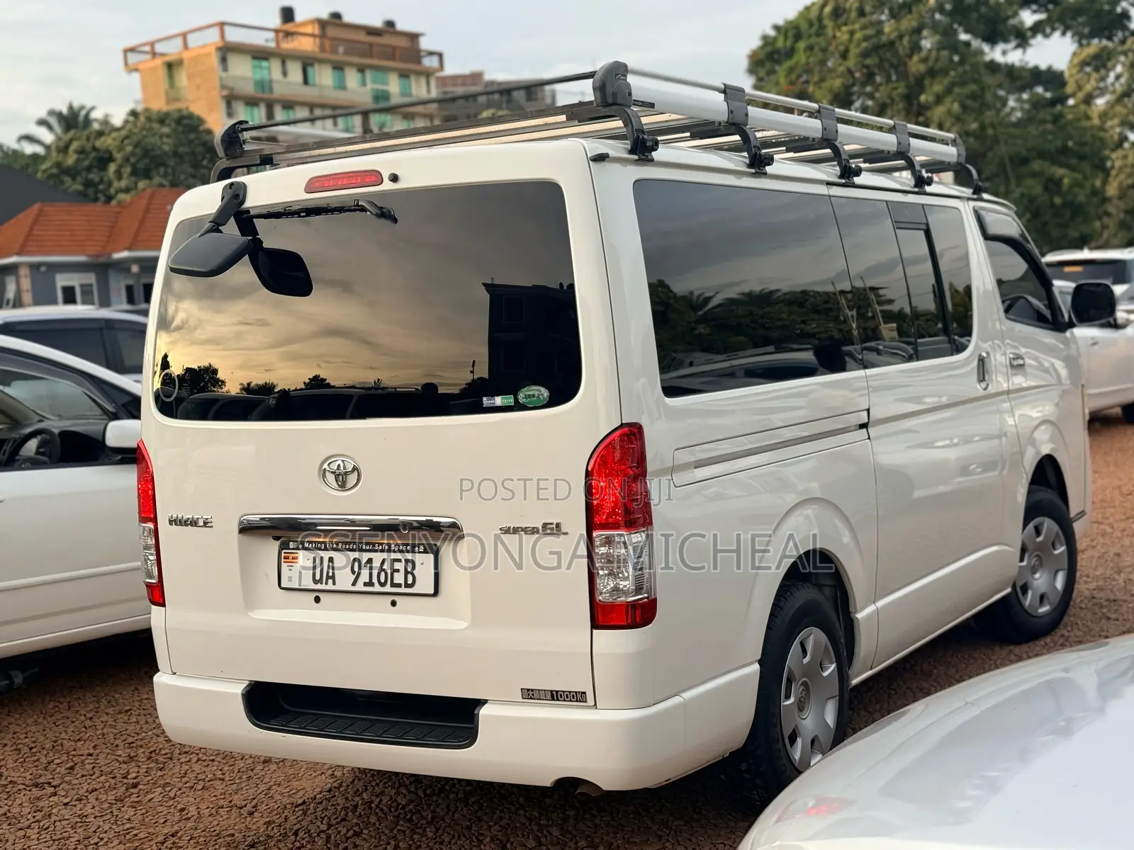 Toyota HiAce 2012 White