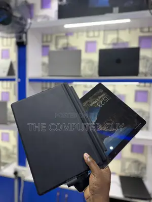 New Laptop HP Elite X2 1012 G2 8GB Intel Core i5 SSD 256GB
