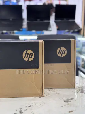 New Laptop HP OmniBook 5 Flip 16GB Intel Core i7 SSD 512GB