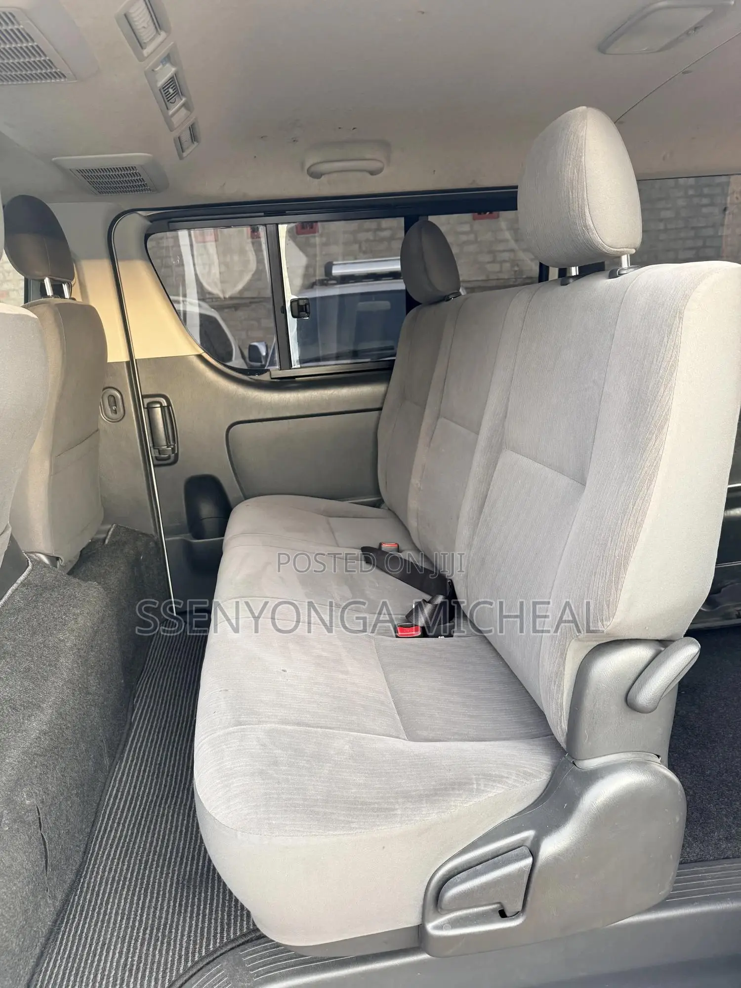 Toyota HiAce 2012 White