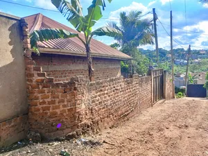 4bdrm Room & Parlour in Nangabo for sale