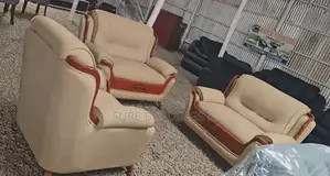Legit 5 Sitters Leather Sofa