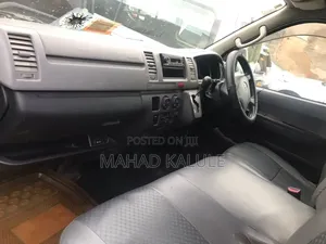 Toyota HiAce 2008 Silver