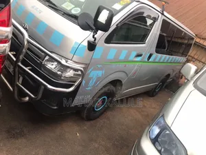 Toyota HiAce 2008 Silver