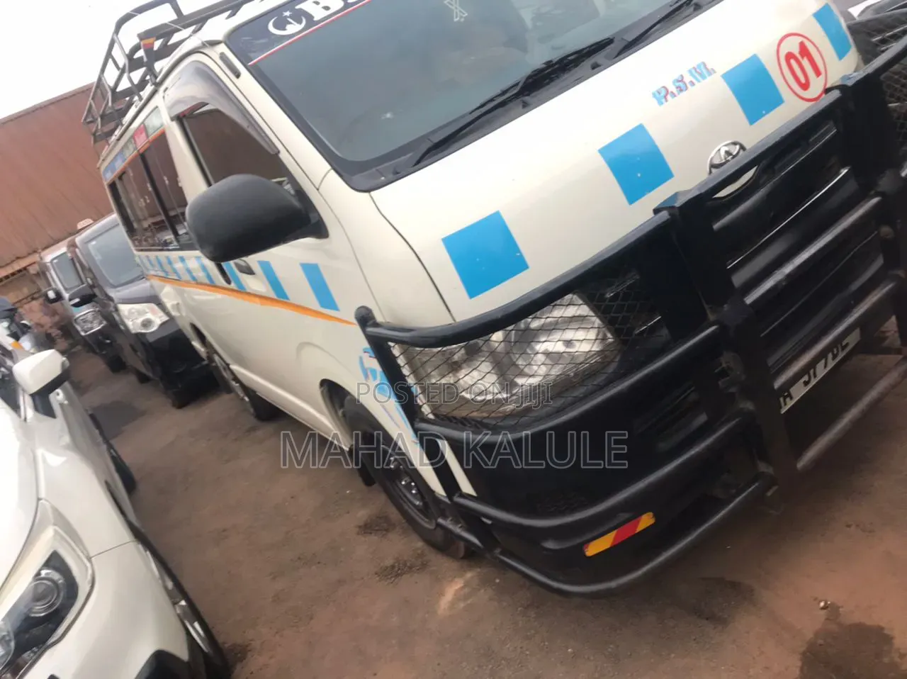 Toyota HiAce 2010 White