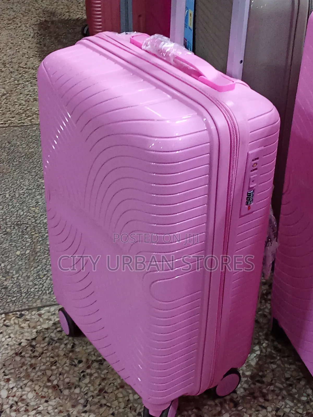 Dfavors Pink Large Suitcase