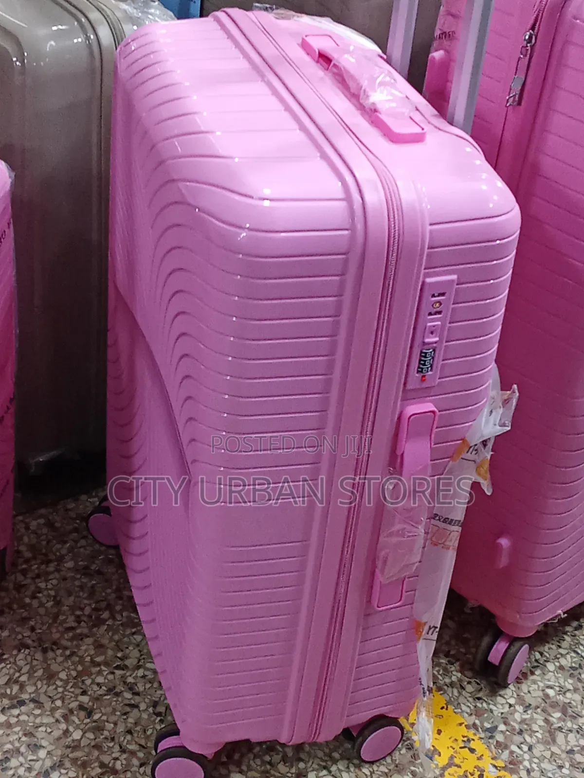 Dfavors Pink Large Suitcase