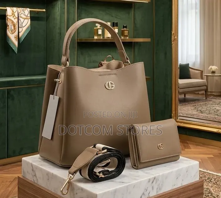 Chrisbella Shoulder Bag
