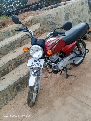 Bajaj Boxer 100 2025 Red