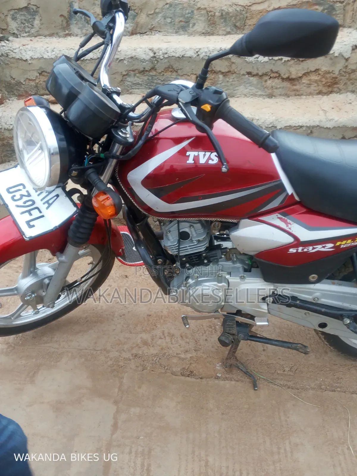 TVS HLX 125 2025 Red