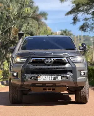 Toyota Hilux Revo Double Cab Deisel 2.4 AWD 2020 Gray