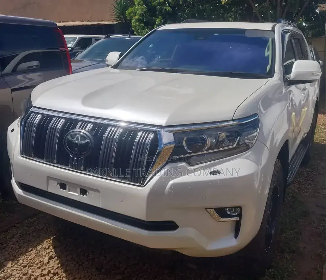 Toyota Land Cruiser Prado 2021 White