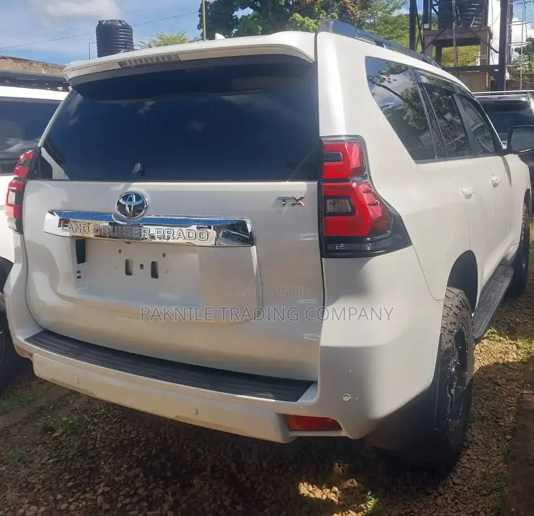 Toyota Land Cruiser Prado 2021 White
