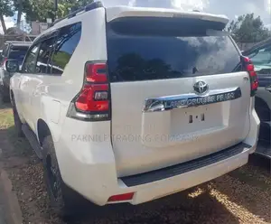 Toyota Land Cruiser Prado 2021 White