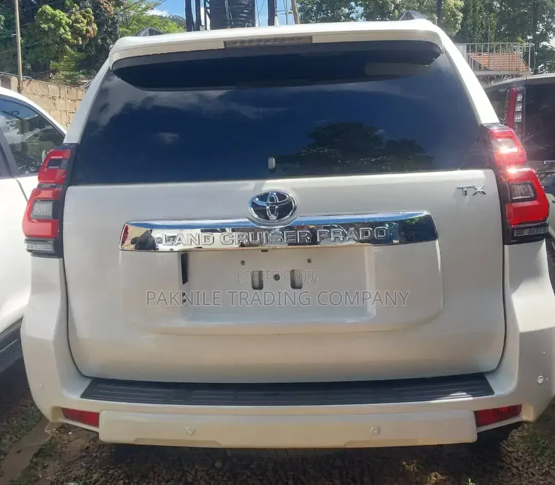 Toyota Land Cruiser Prado 2021 White