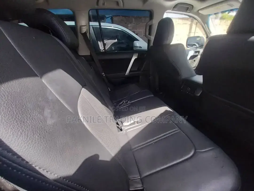 Toyota Land Cruiser Prado 2021 White