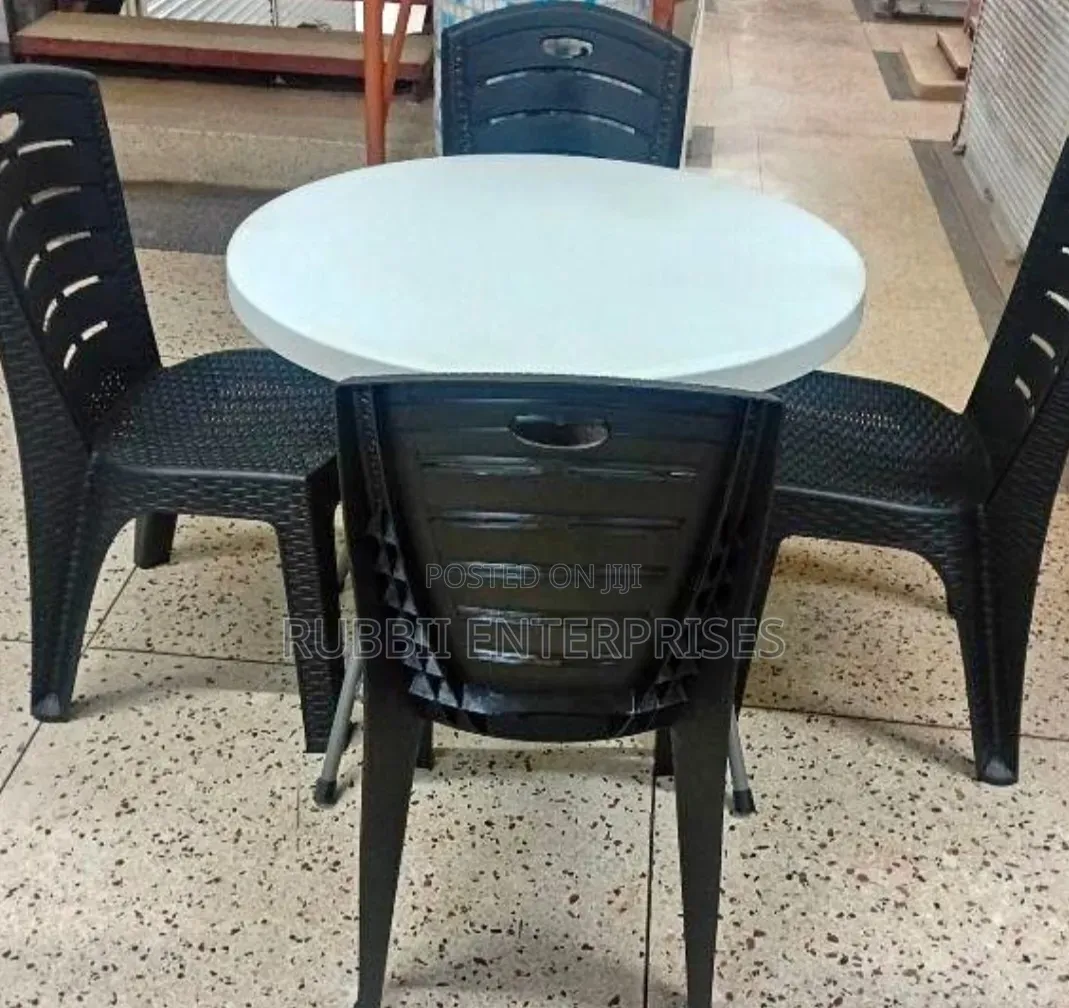 Round Foldable Table + 4 Chairs