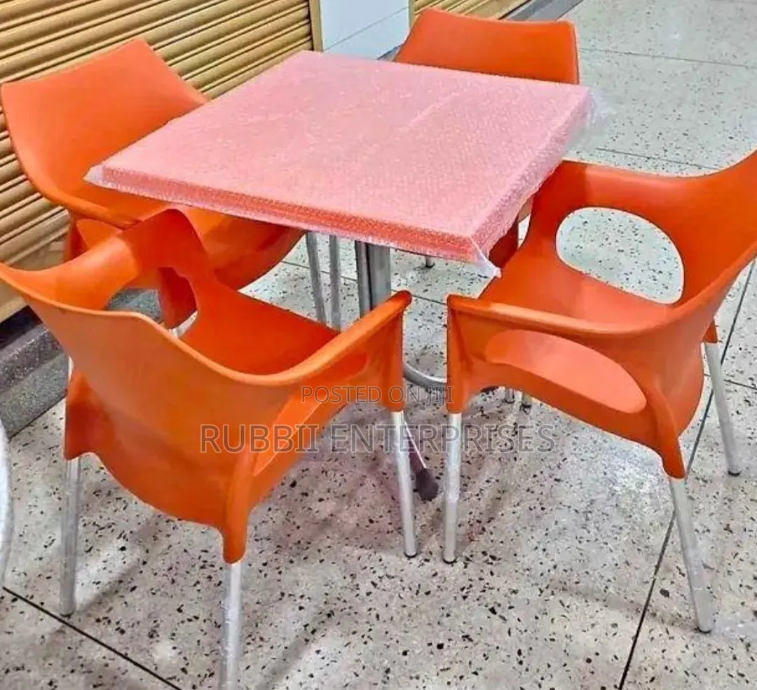 Restaurant Dinning Table + 4 Chairs