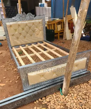 4 by 6 Cream and Gray Mix Bed