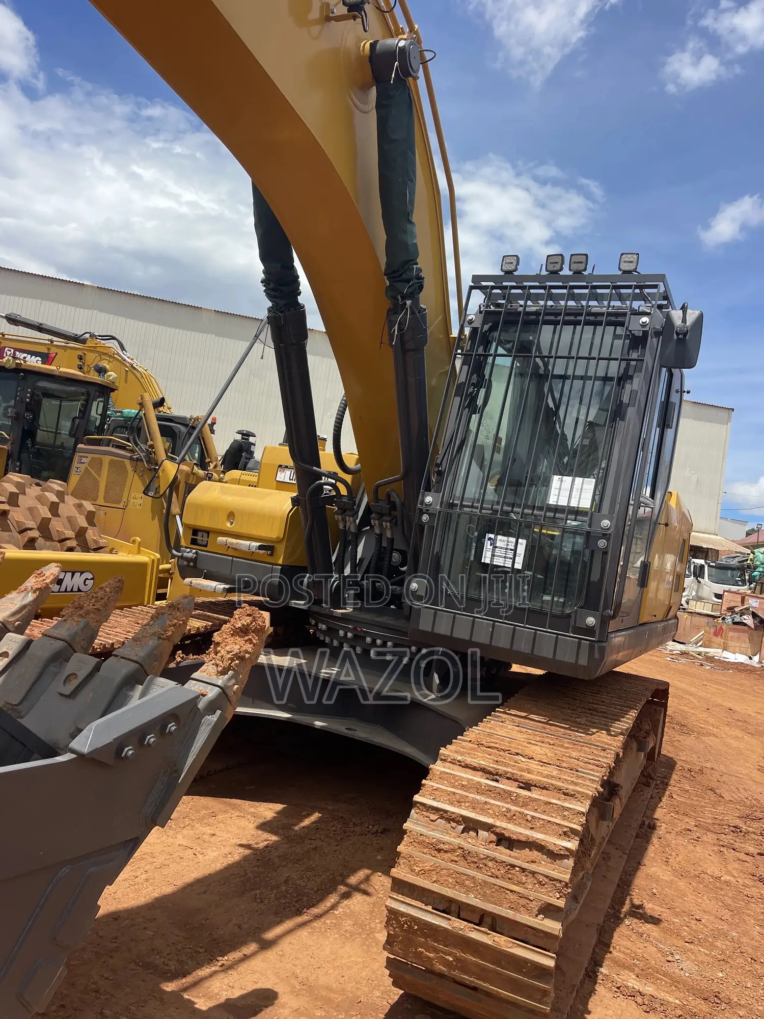 Hire Excavators With Us