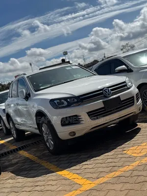 Volkswagen Touareg V6 Sport 2013 White
