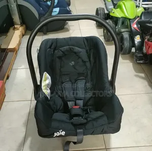 Joie Group 0+ Car Seat for Newborns and Infants, 0-13 Kg.