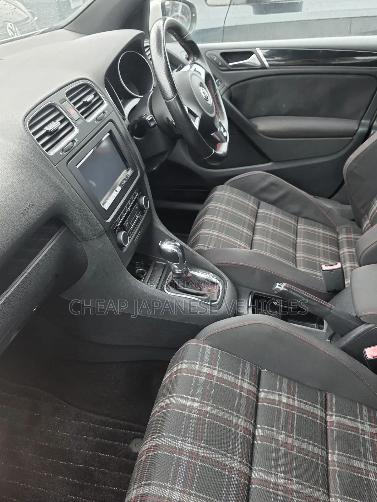 Volkswagen Golf 2012 White